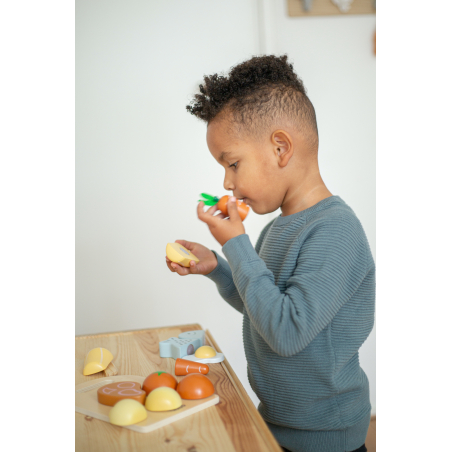 TRYCO Wooden Chopping Board With Food