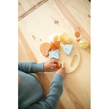 TRYCO Wooden Chopping Board With Food